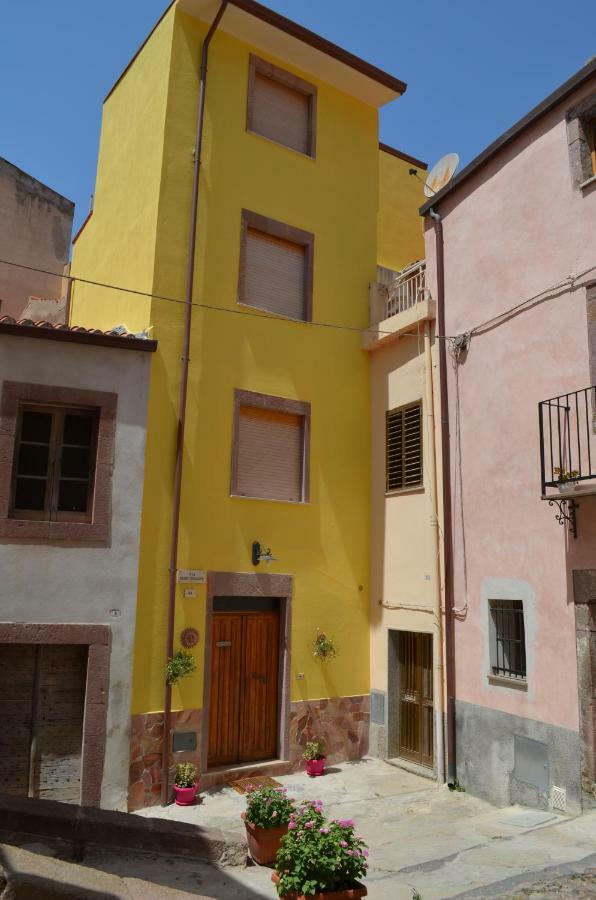 La Casa Di Angelo Otel Bosa Dış mekan fotoğraf