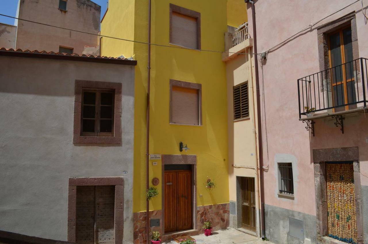 La Casa Di Angelo Otel Bosa Dış mekan fotoğraf